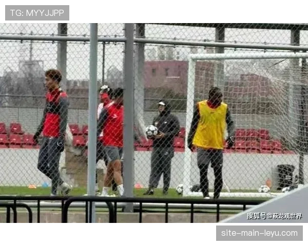 上海海港加布里埃尔安佩姆黑风双煞组合,锋线搭档受期待 上海海港加布里埃尔安佩姆黑风双煞组合,锋线搭档受期待